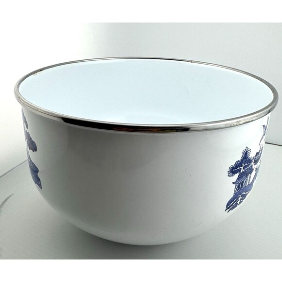Vintage Blue & White enamelware bowl with classic pagoda Asian scene 8inch wide - Picture 8 of 10